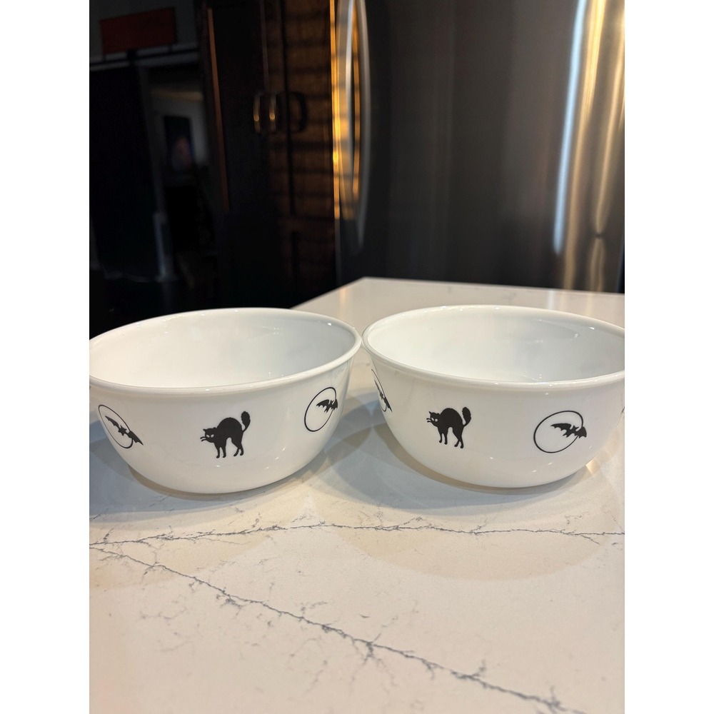 2- Corelle Vintage Halloween Bowl Discontinued 28oz Soup Bowl "Black Cats & Bats